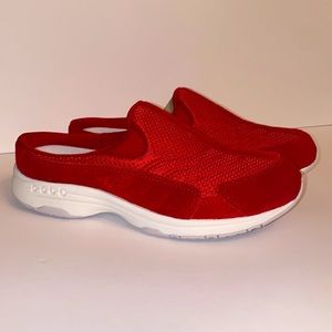 Easy spirit 9 1/2 wide clog mule red
